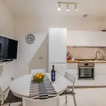 Spacious Duplex - St.paul's