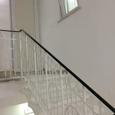 Spacious Duplex - St.paul's