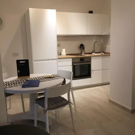 Spacious Duplex - St.paul's Apartment Valletta