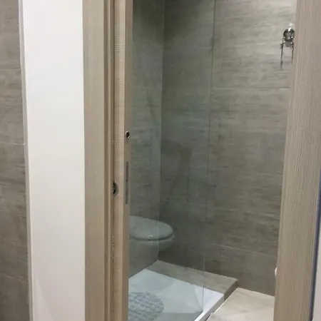 Spacious Duplex - St.paul's