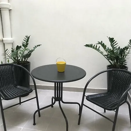 Spacious Duplex - St.paul's