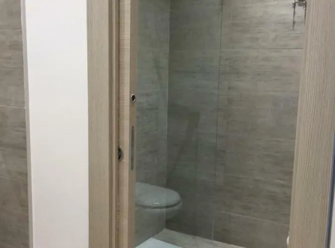 Spacious Duplex - St.paul's