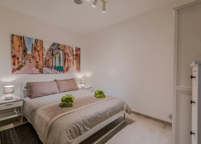 דירה Spacious Duplex - St.paul's *
