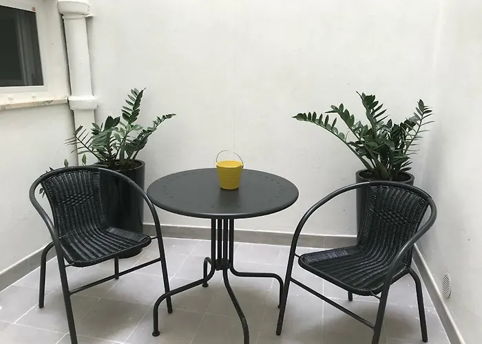 Spacious Duplex - St.paul's